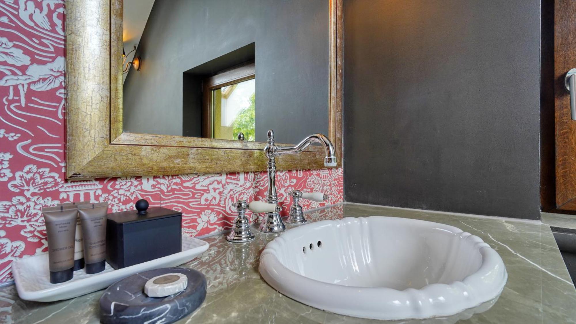 Relax In Style Boutique Hotel (Adults Only) Брашов Экстерьер фото