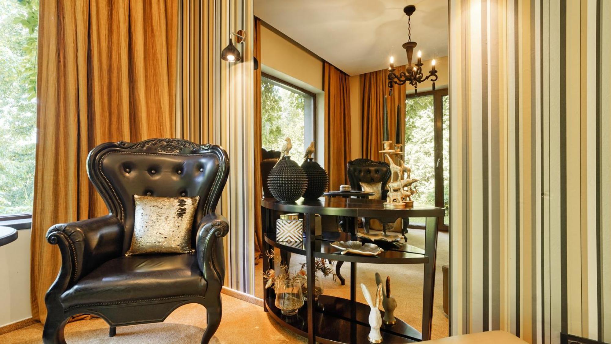 Relax In Style Boutique Hotel (Adults Only) Брашов Экстерьер фото