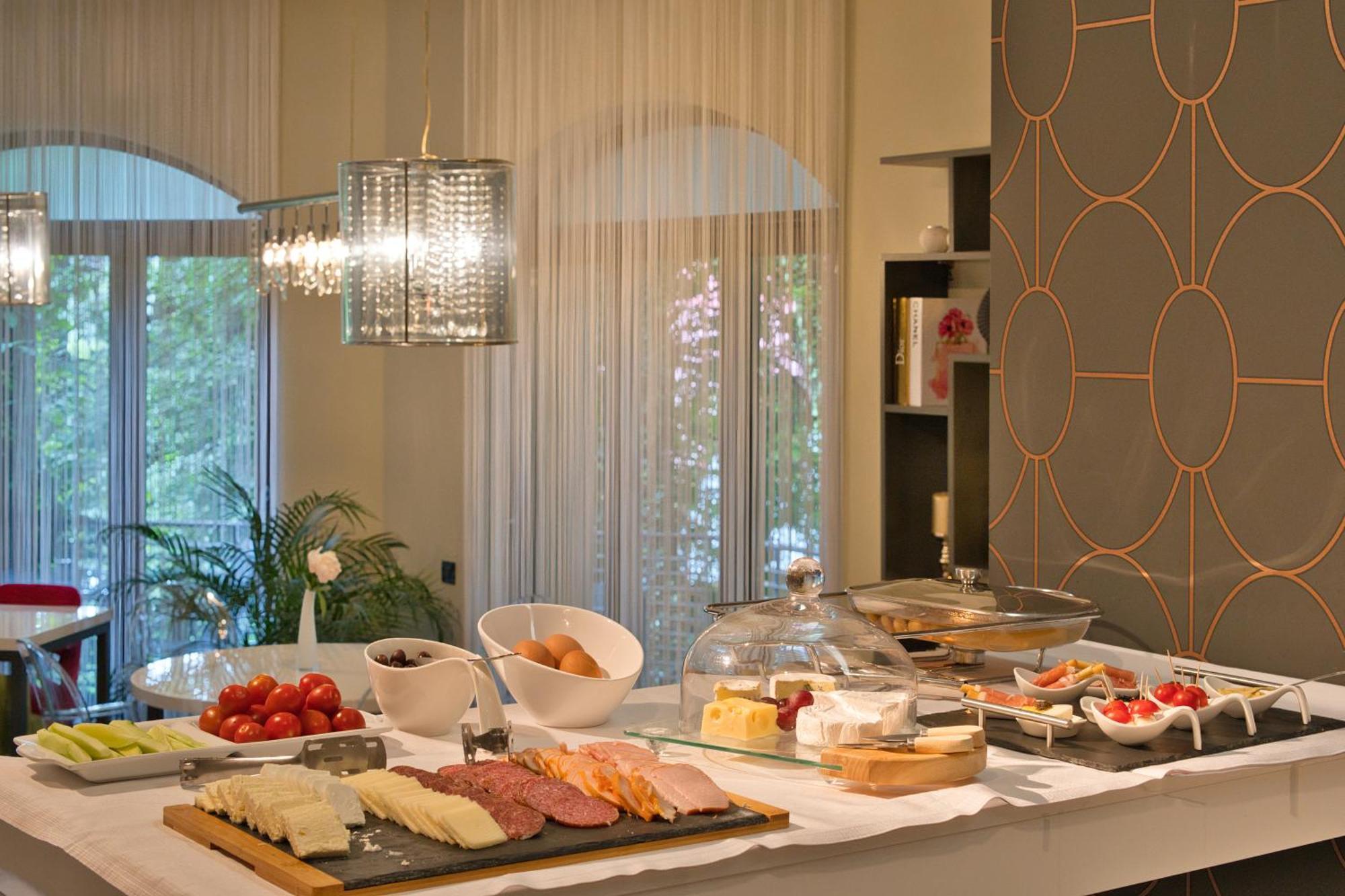 Relax In Style Boutique Hotel (Adults Only) Брашов Экстерьер фото